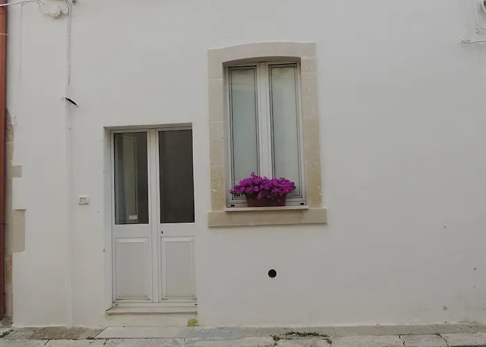 乐菲印度旅馆 3* Giuggianello